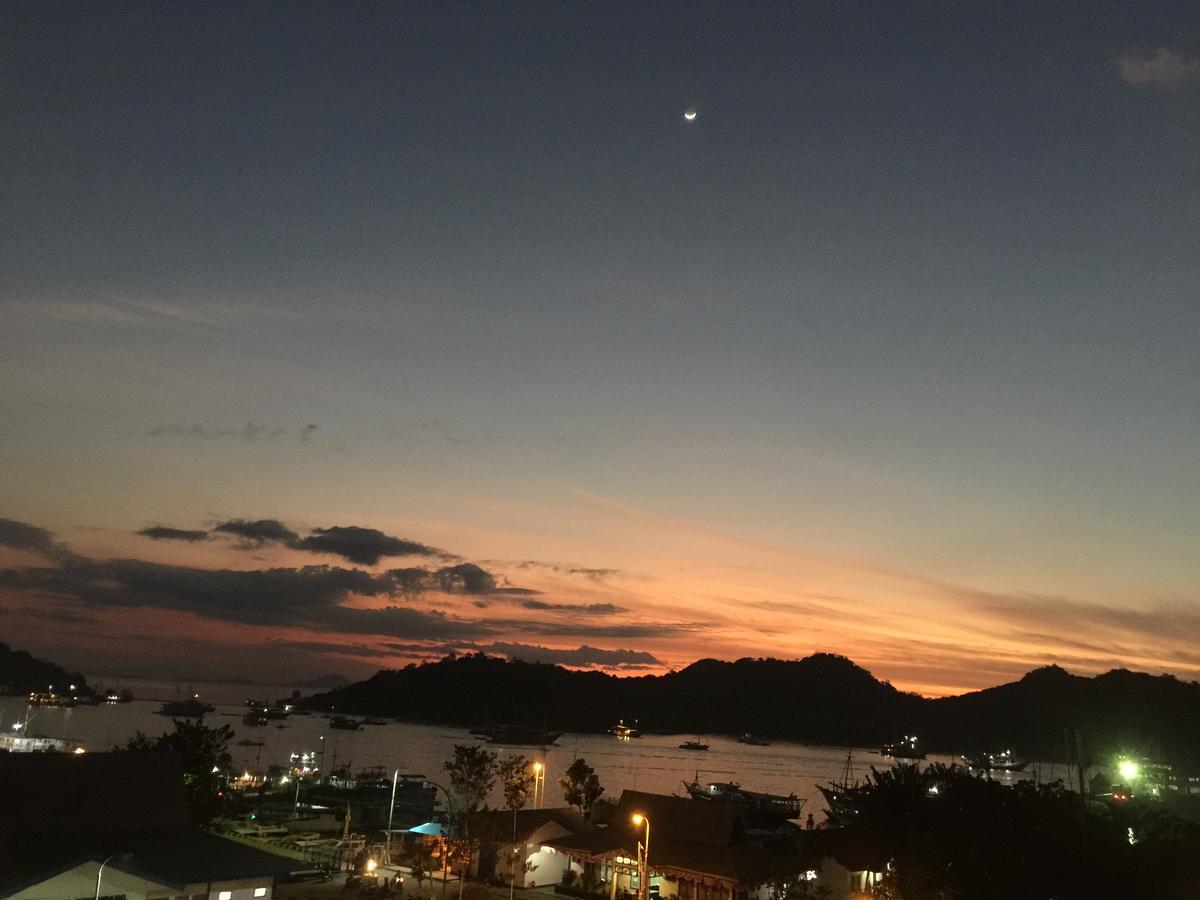 Blue Ocean Hotel Labuan Bajo Exterior photo