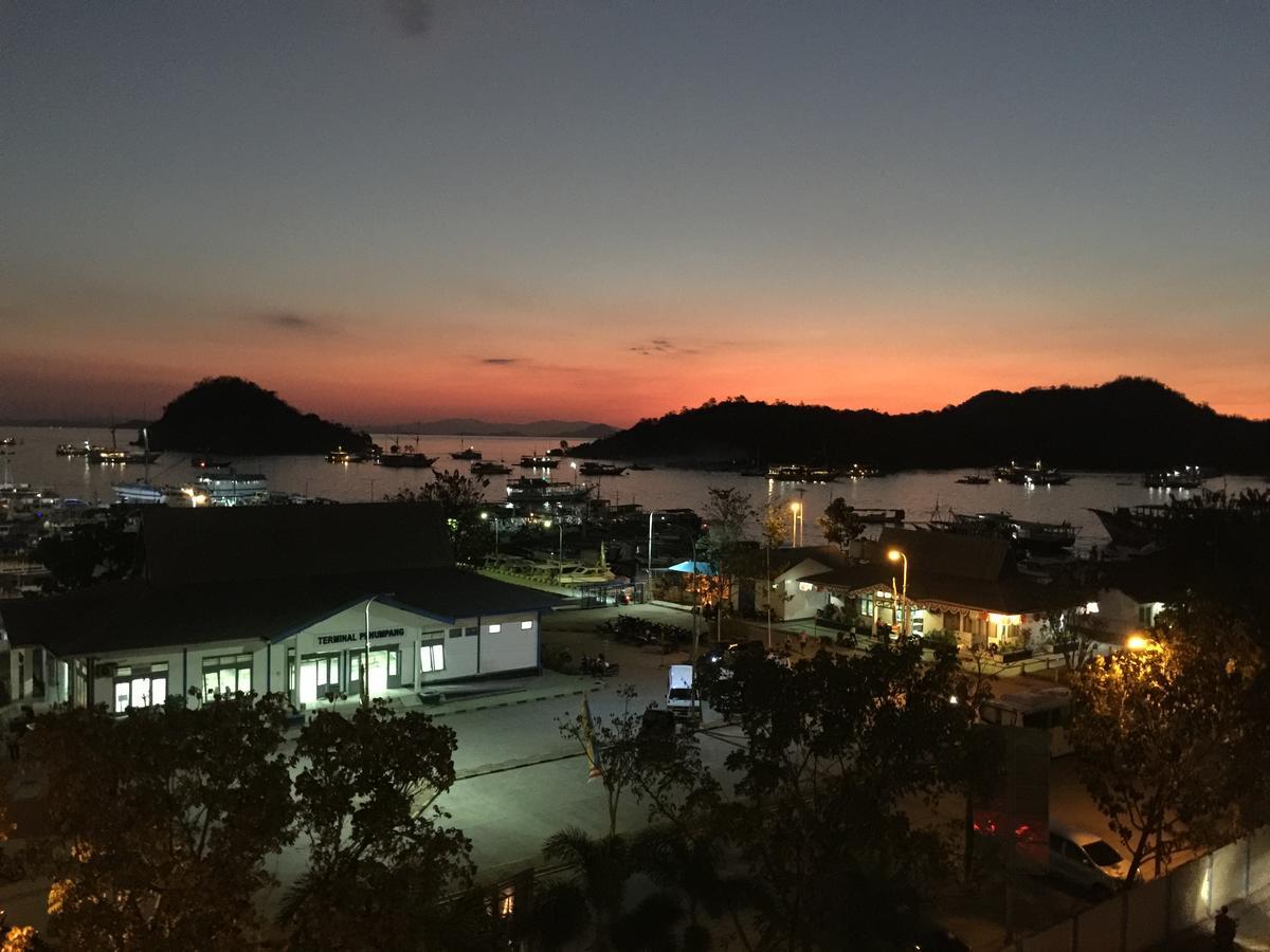 Blue Ocean Hotel Labuan Bajo Exterior photo