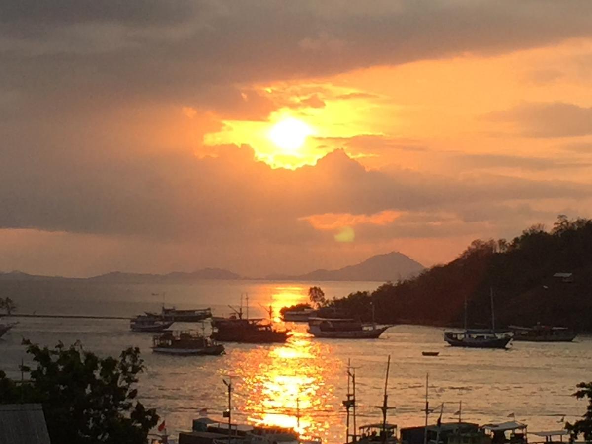 Blue Ocean Hotel Labuan Bajo Exterior photo