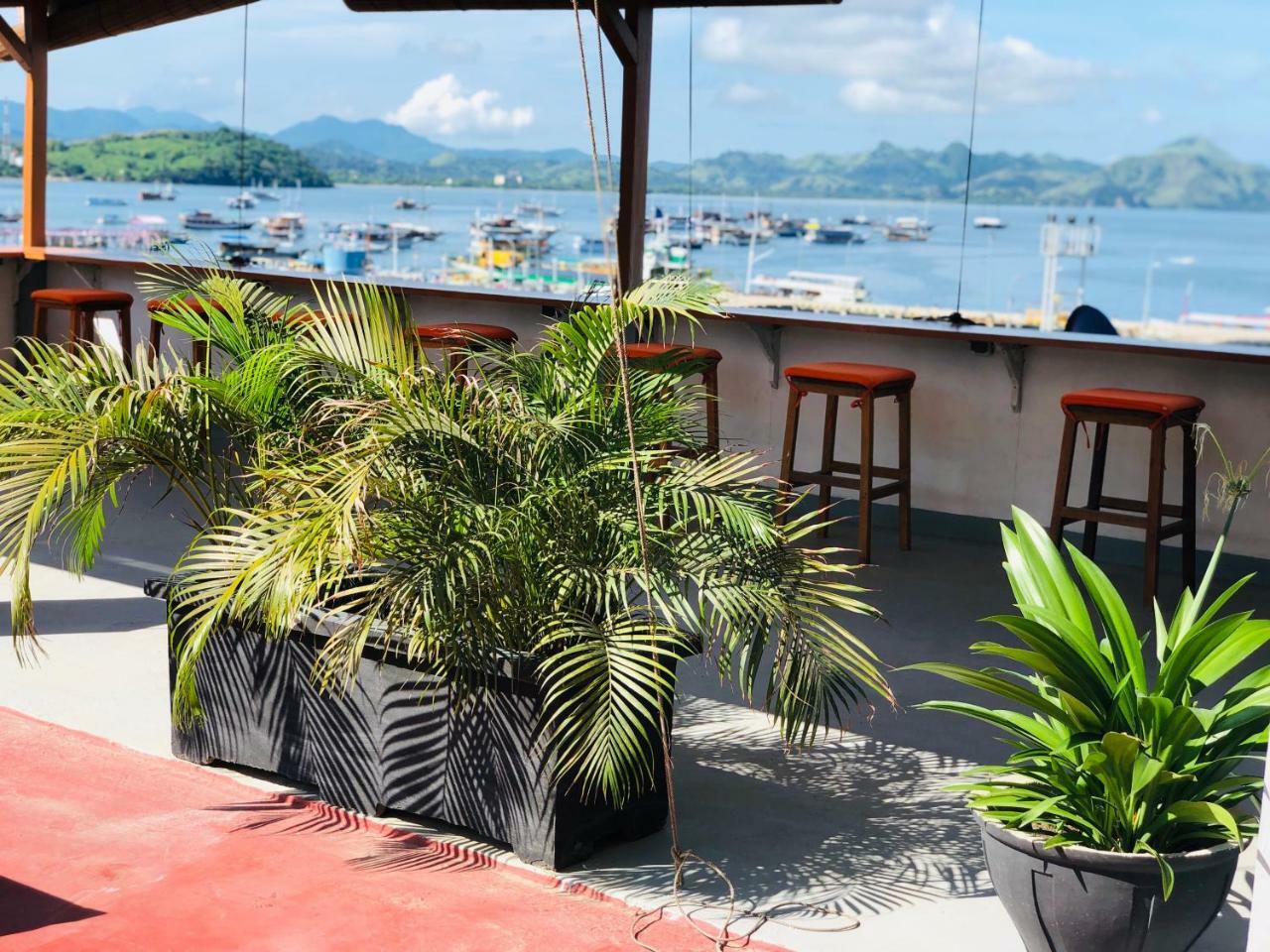 Blue Ocean Hotel Labuan Bajo Exterior photo