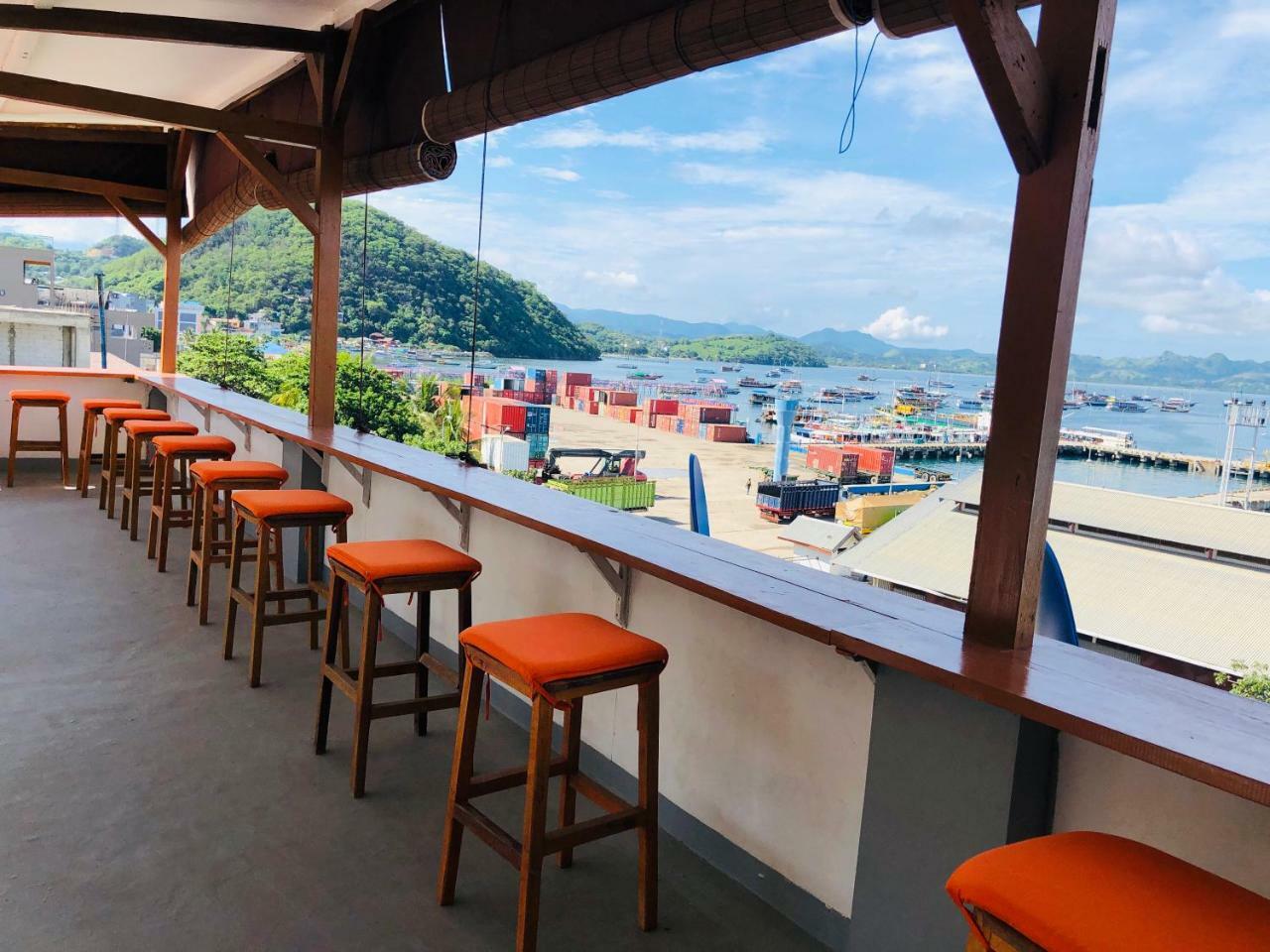 Blue Ocean Hotel Labuan Bajo Exterior photo